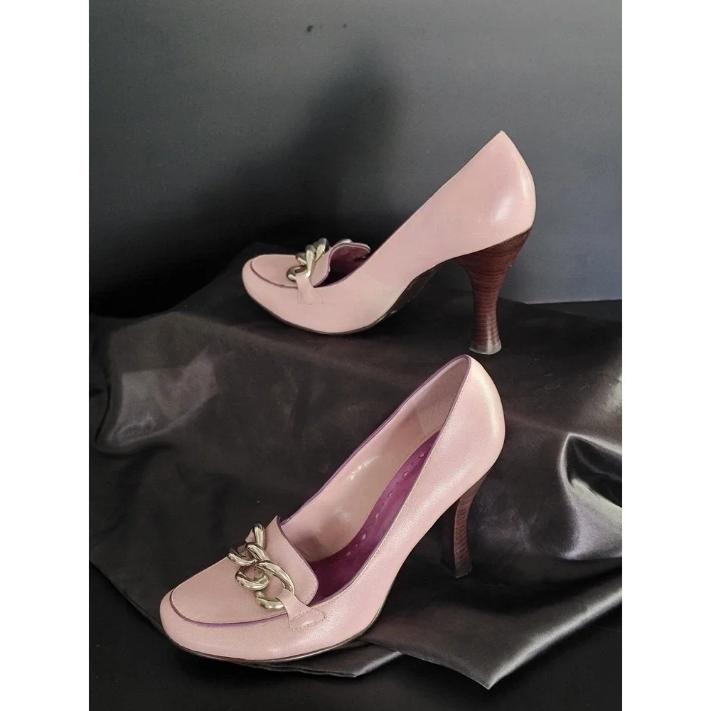 BCBGirls Lavender Pink Leather Loafer Pumps Silver Chain Heels Size 8B Brazil